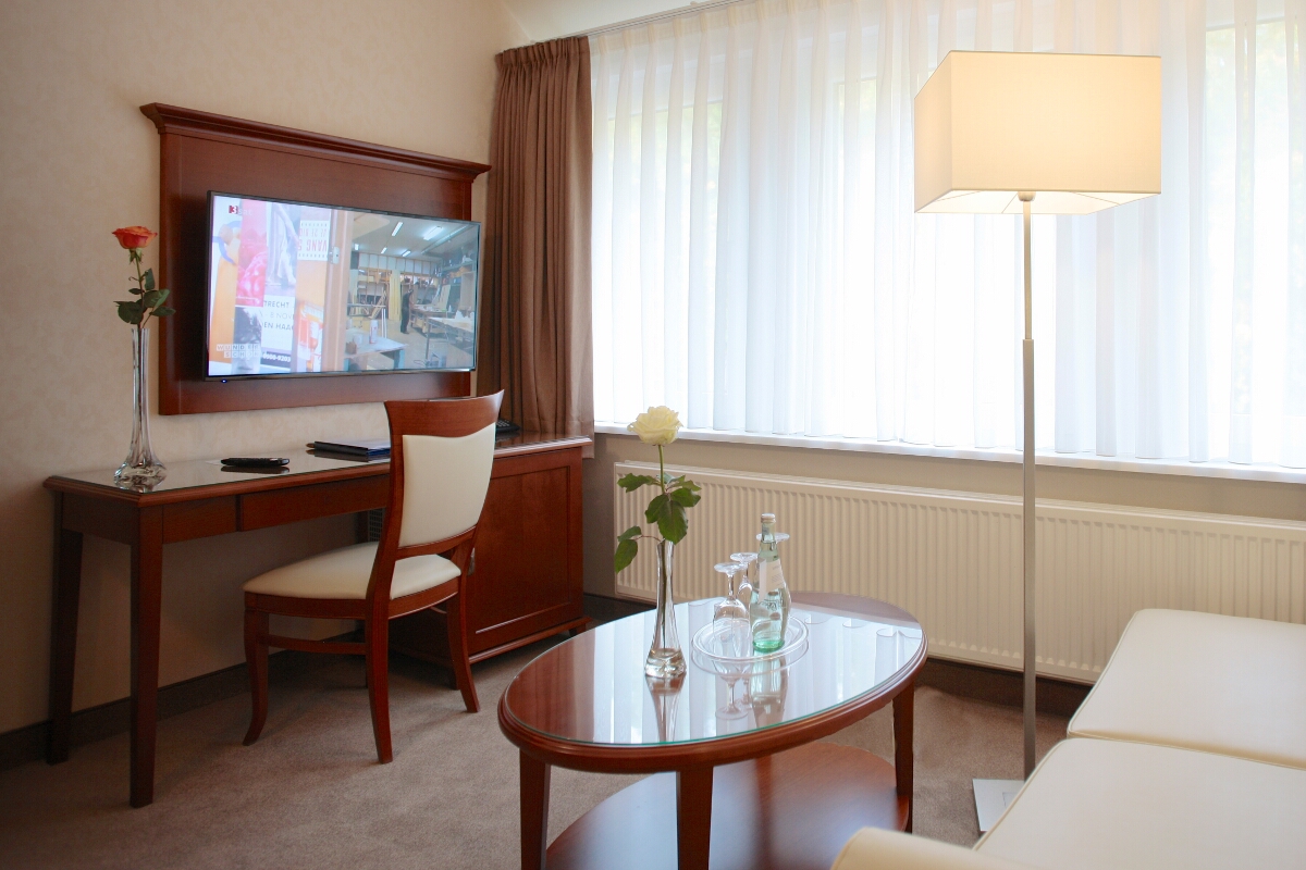 Neu-Kombi-Einzelzimmer-Faehrhaus-Bad-Bevensen-Hotel  0860043